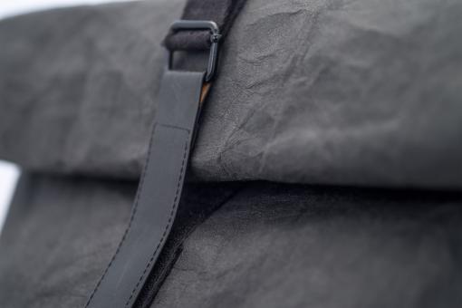 Liix Paperboy Rucksack / black in black 4
